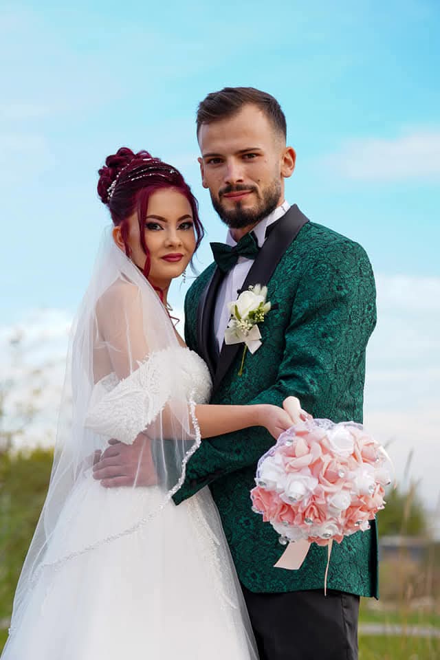 Portret miri în aer liber